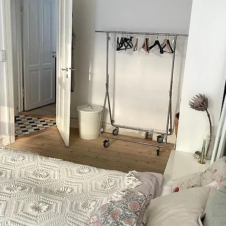 Apartment Central Two Bedroom *